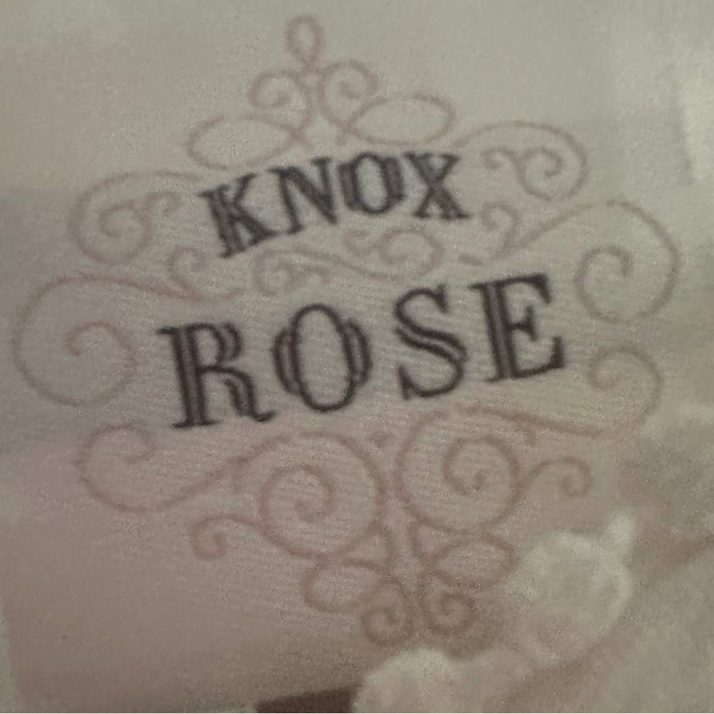 Knox Rose White Boho Blouse – Soft Texture & Feminine Detail🩷